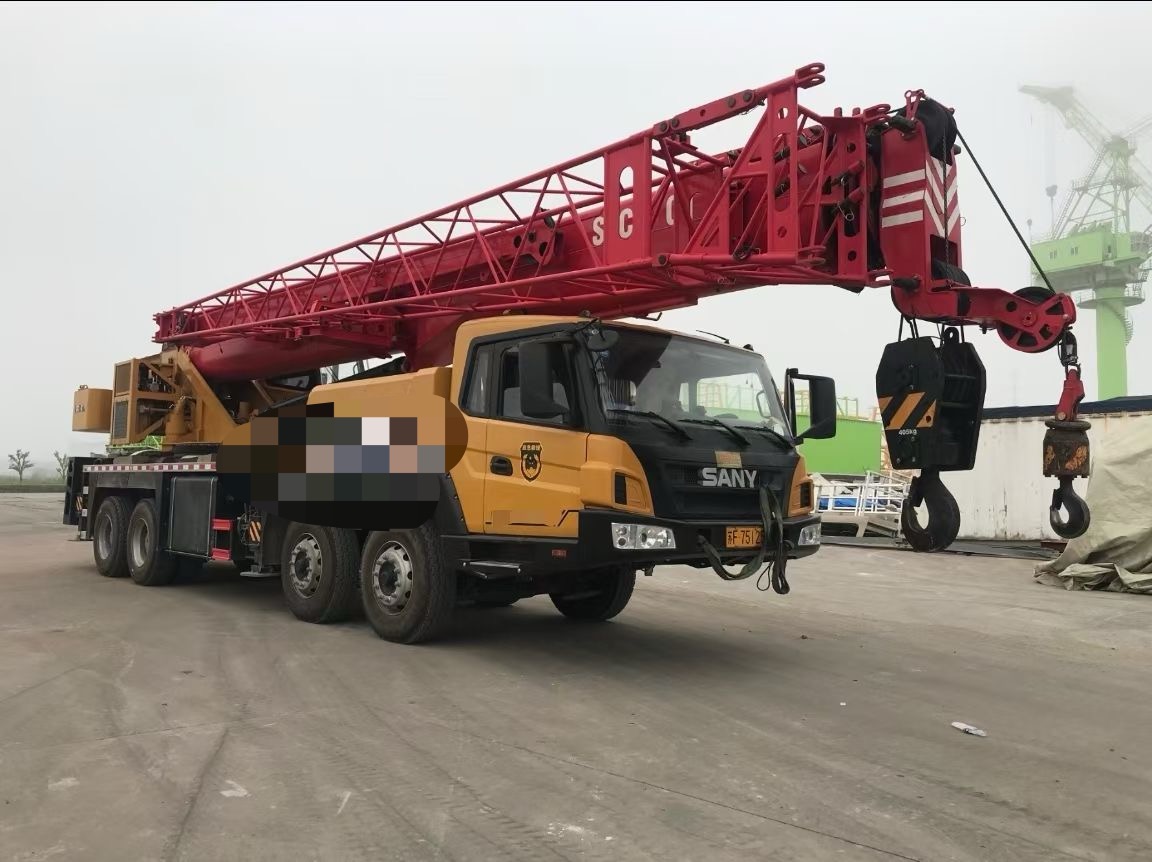 叶城县工厂设备吊装租赁吊车