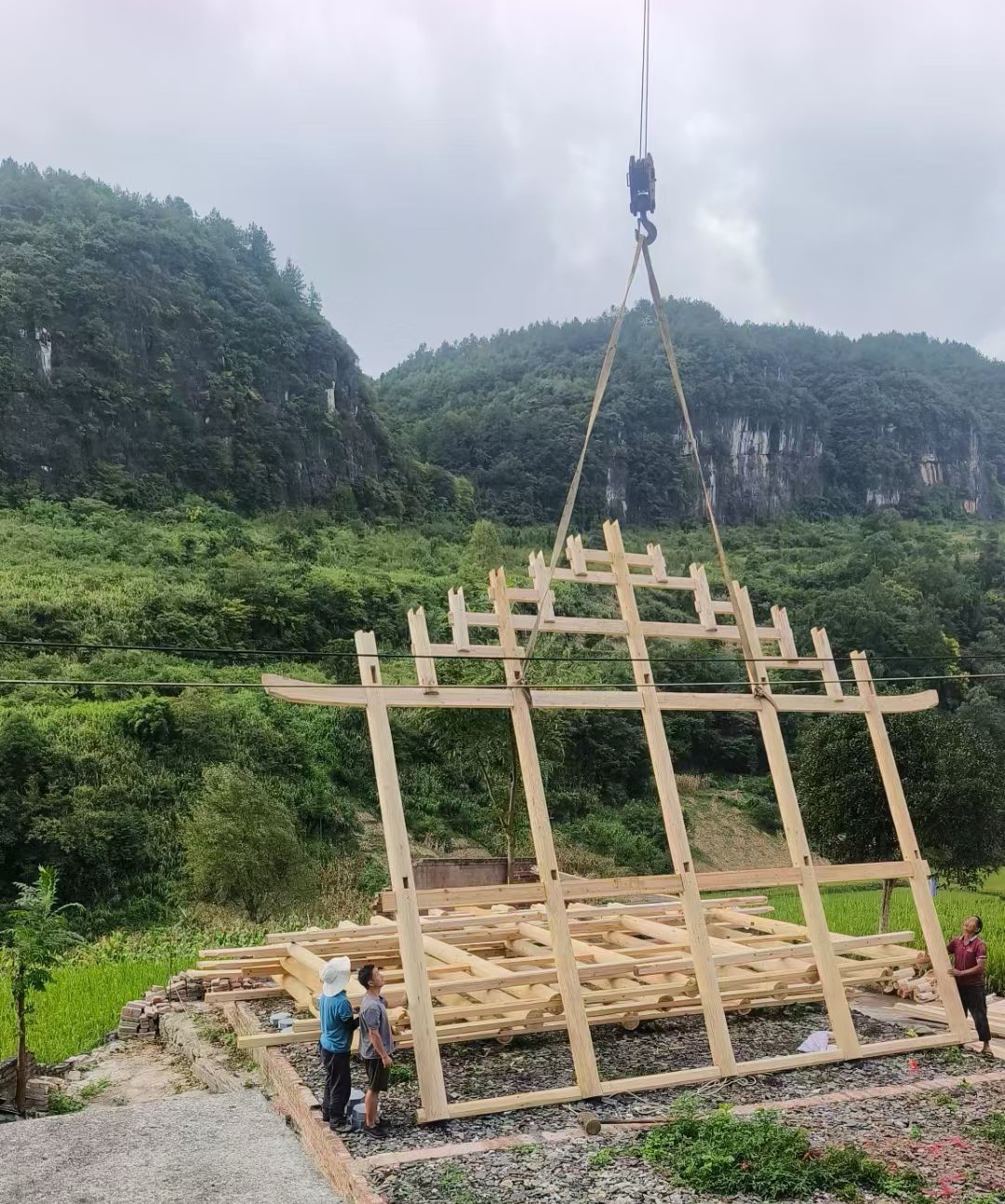 叶城县汽车吊出租公司怎么保证发动机散热问题