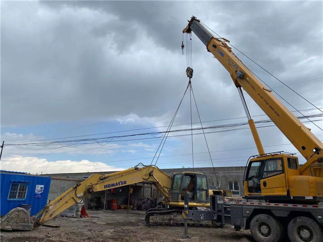 叶城县25吨吊车的工作半径是多少？